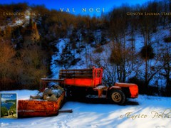 VAL NOCI - Architettura industriale e veicoli abbandonati con neve - Abandoned building and vehicle with snow